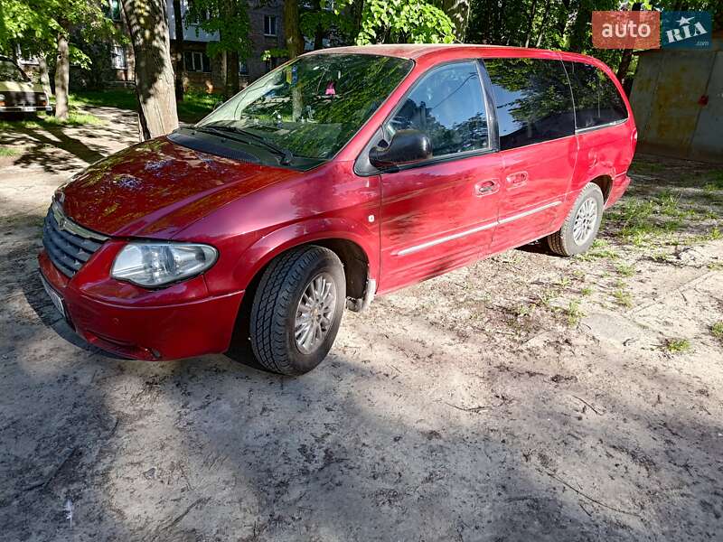 2005 chrysler town country