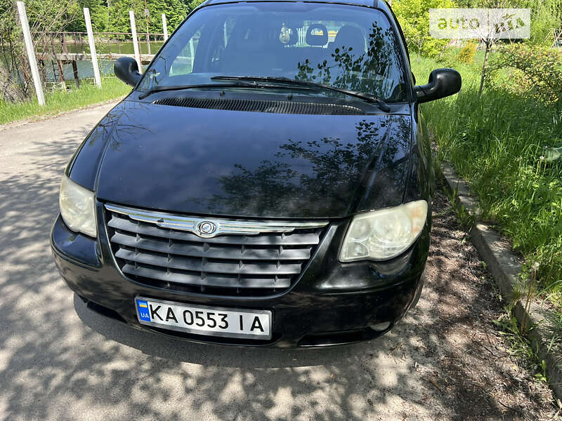 2005 chrysler voyager