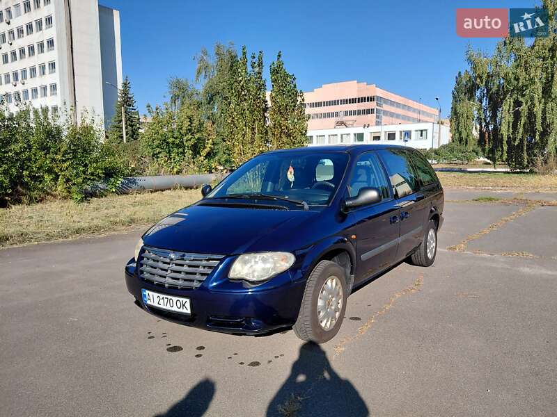 2005 chrysler gr-voyager