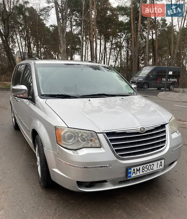 2008 chrysler gr-voyager