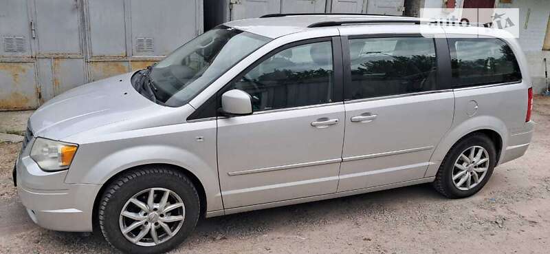 2008 chrysler gr-voyager