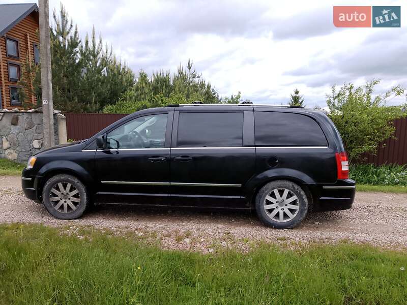 2008 chrysler gr-voyager