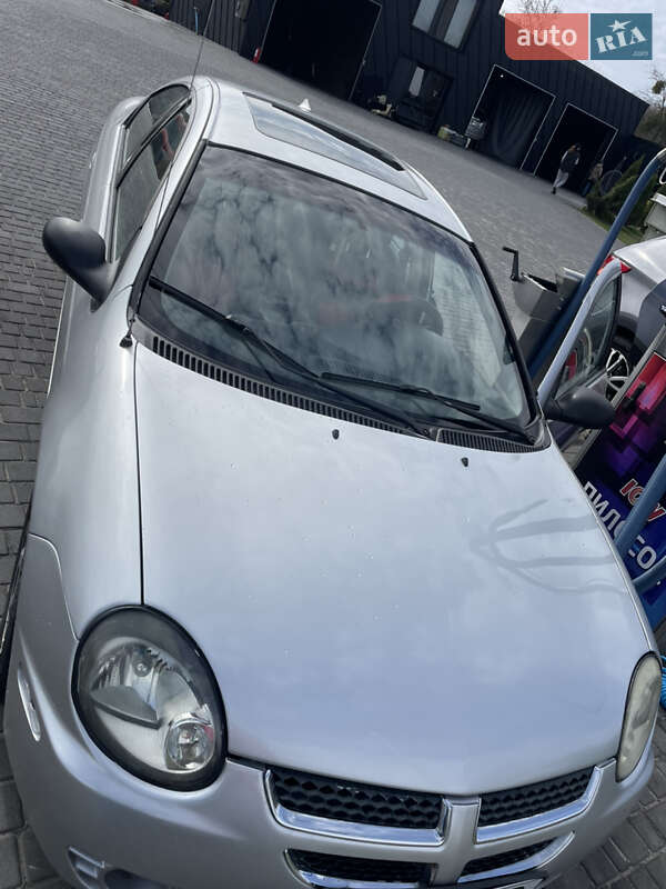 2004 dodge neon