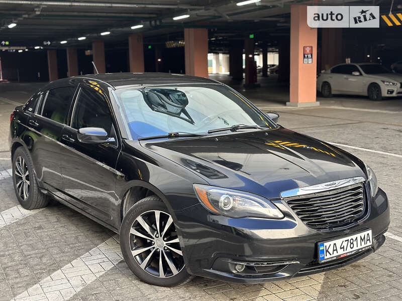 2012 chrysler 200