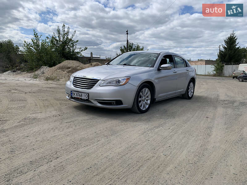 2012 chrysler 200