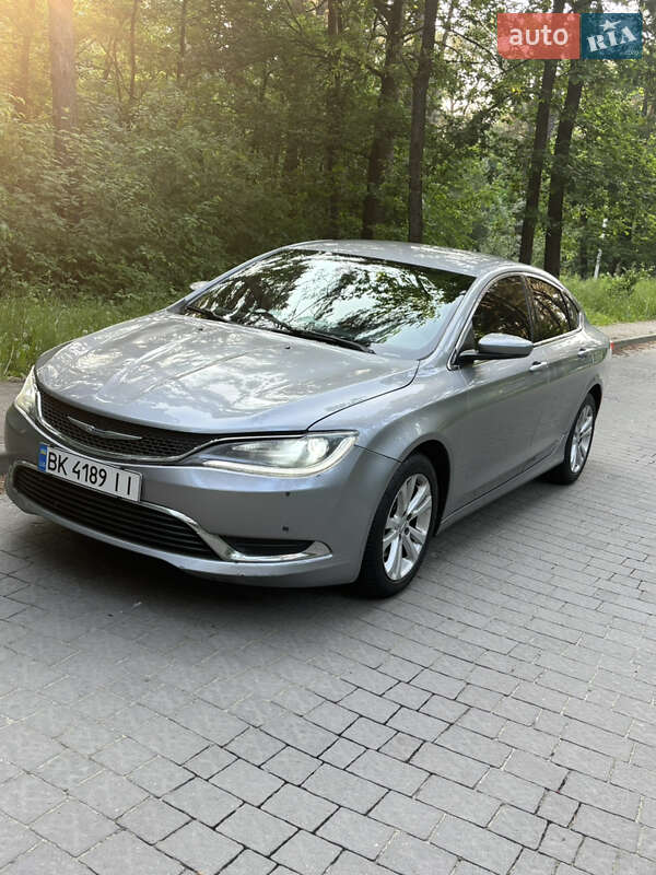 2014 chrysler 200