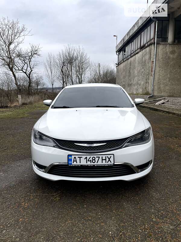 2015 chrysler 200