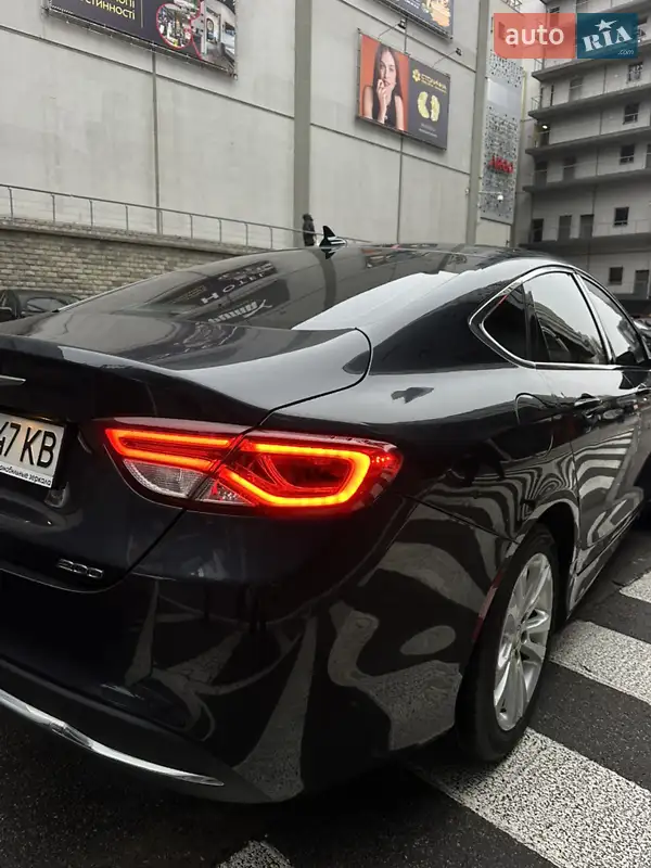 2016 chrysler 200