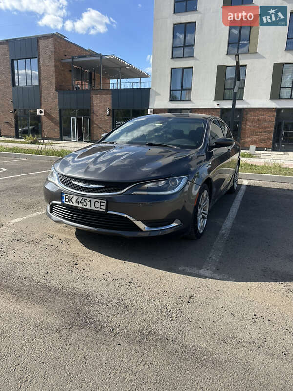 2015 chrysler 200