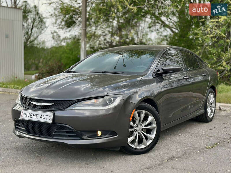 2015 chrysler 200s