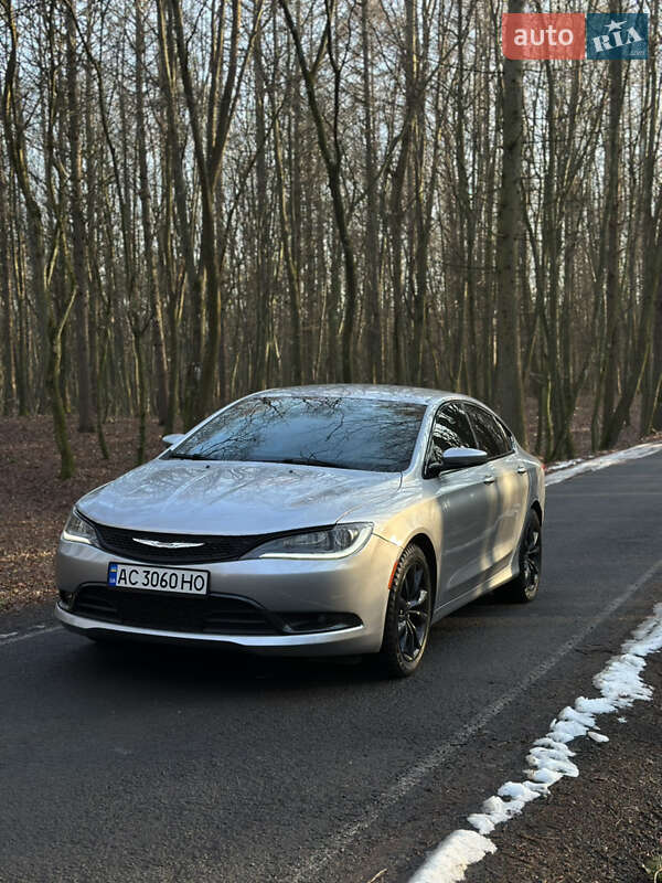 2015 chrysler 200
