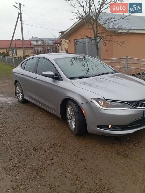 2015 chrysler 200
