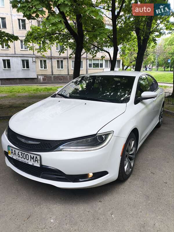 2015 chrysler 200