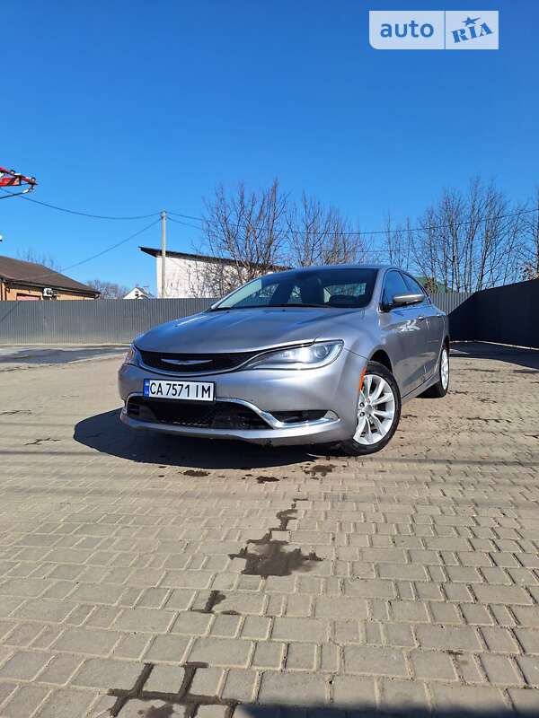 2014 chrysler 200 c