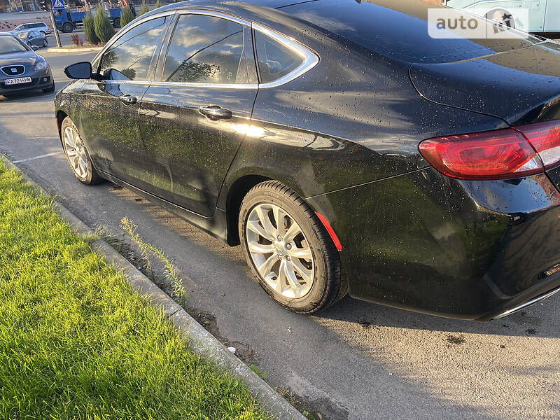 2014 chrysler 200 c
