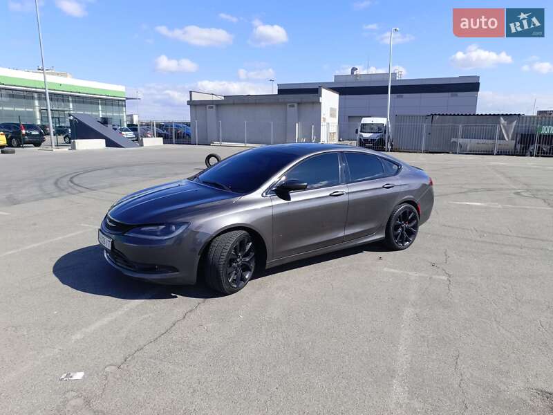 2015 chrysler 200s