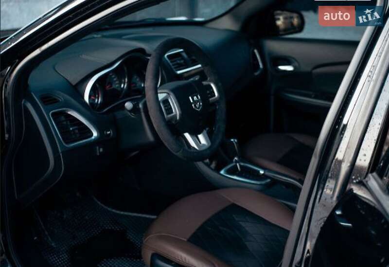 2012 dodge avenger