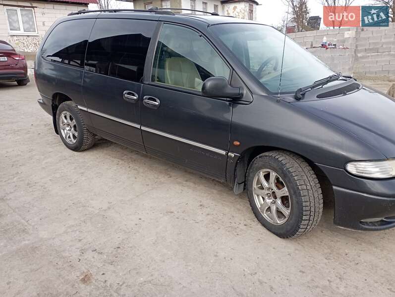 1999 chrysler gr-voyager
