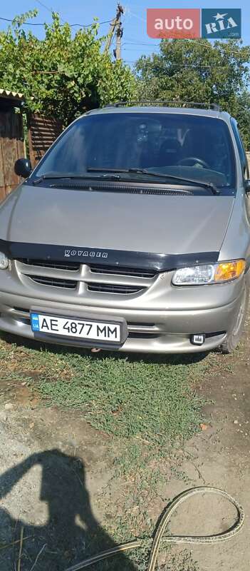 1999 chrysler gr-voyager