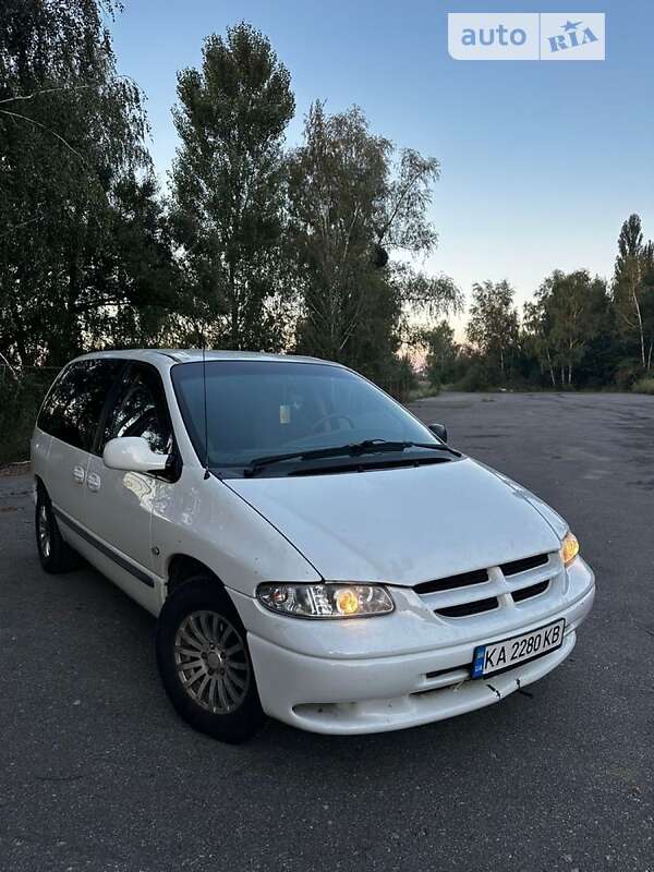 2000 chrysler voyager