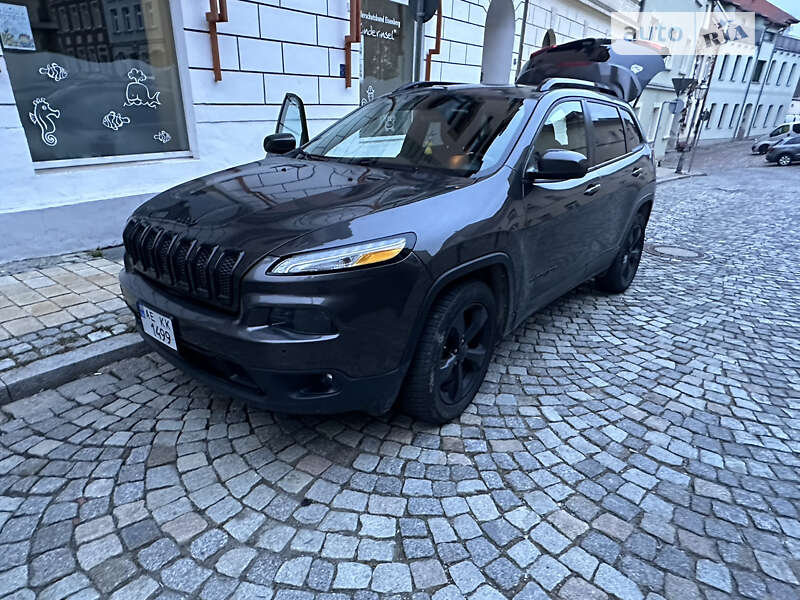 2017 jeep cherokee