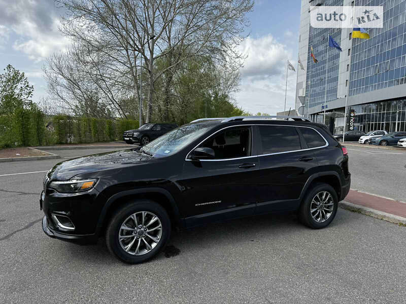 2019 jeep cherokee