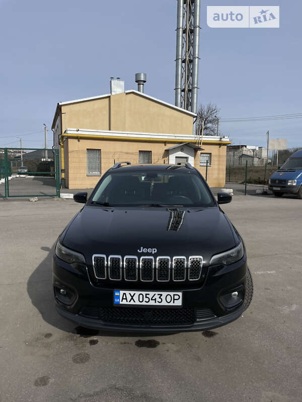 2019 jeep cherokee