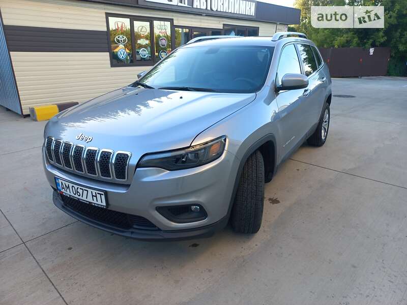 2020 JEEP Cherokee