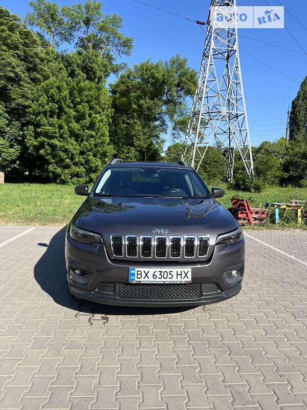 2019 jeep cherokee