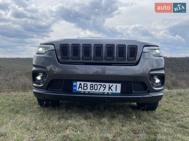 2019 jeep cherokee