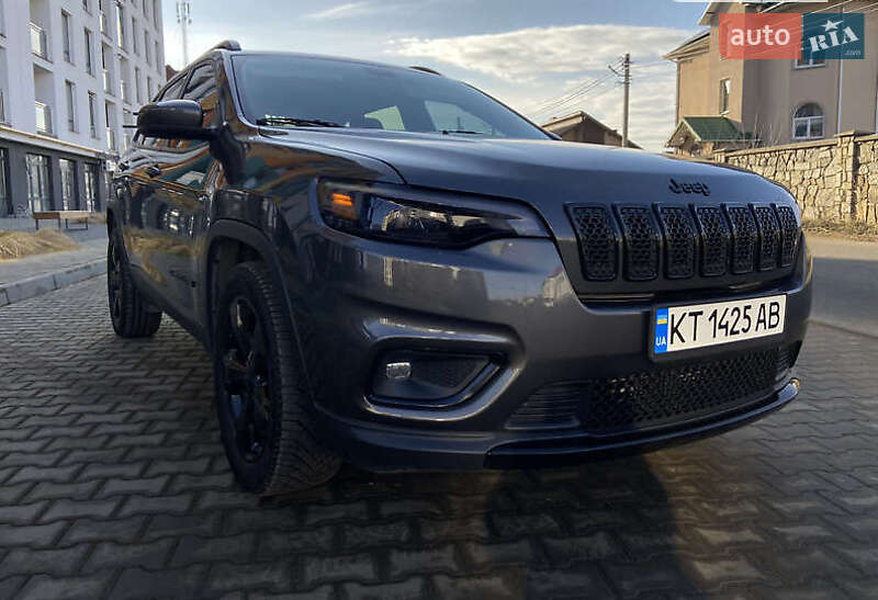 2019 jeep cherokee