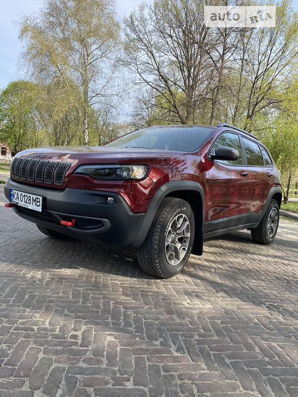 2020 jeep cherokee