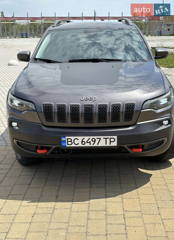 2020 jeep cherokee