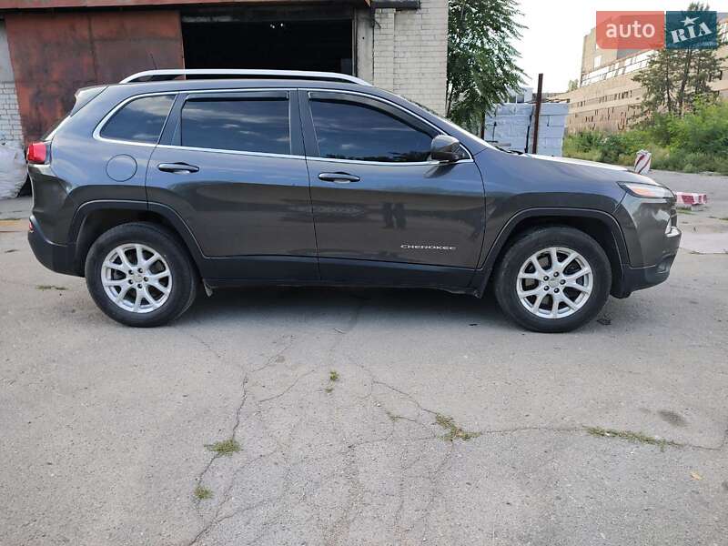 2016 jeep cherokee