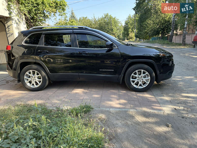 2016 jeep cherokee