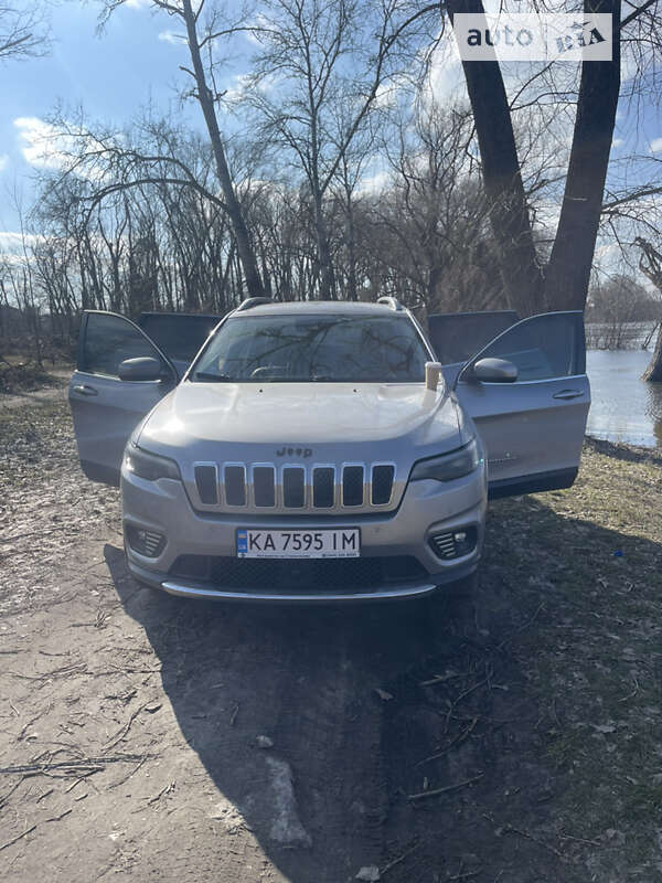 2019 jeep cherokee