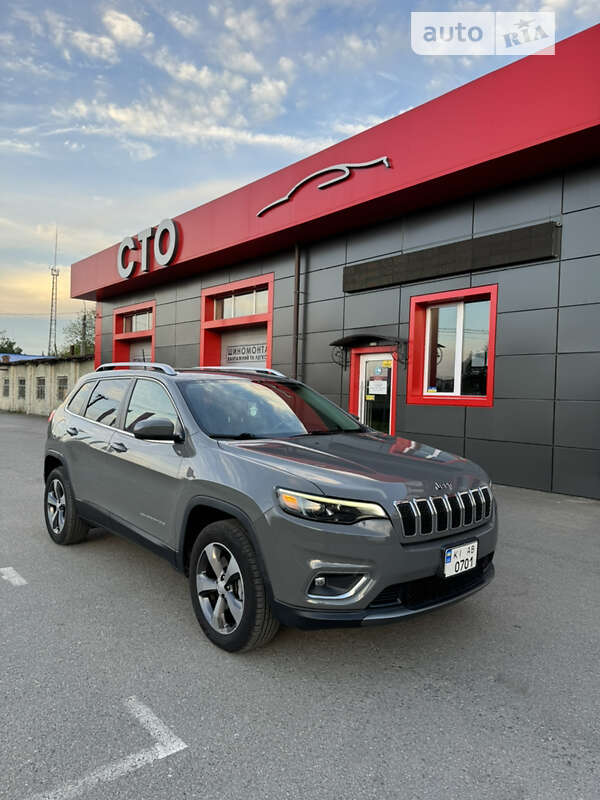 2019 jeep cherokee