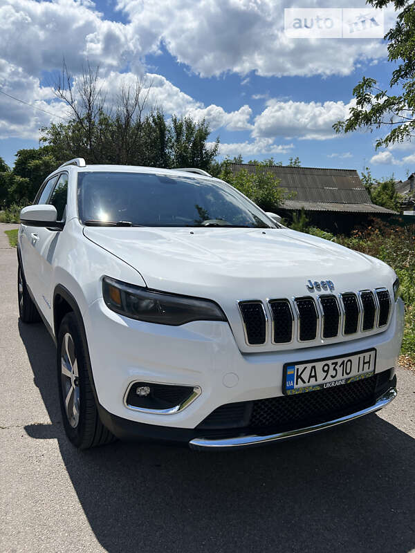 2019 jeep cherokee