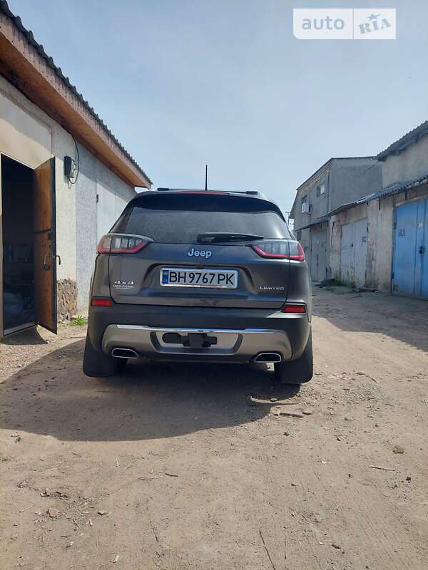 2018 jeep cherokee