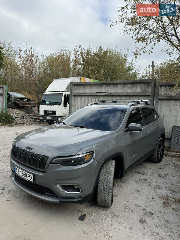 2019 jeep cherokee