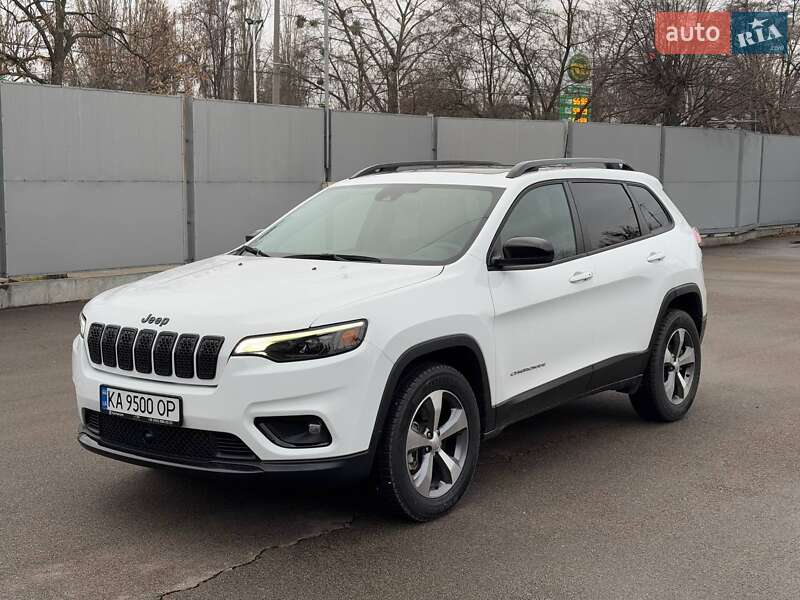 2022 jeep cherokee