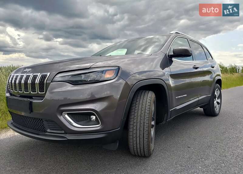 2019 jeep cherokee