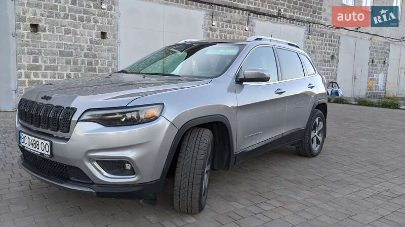 2019 jeep cherokee