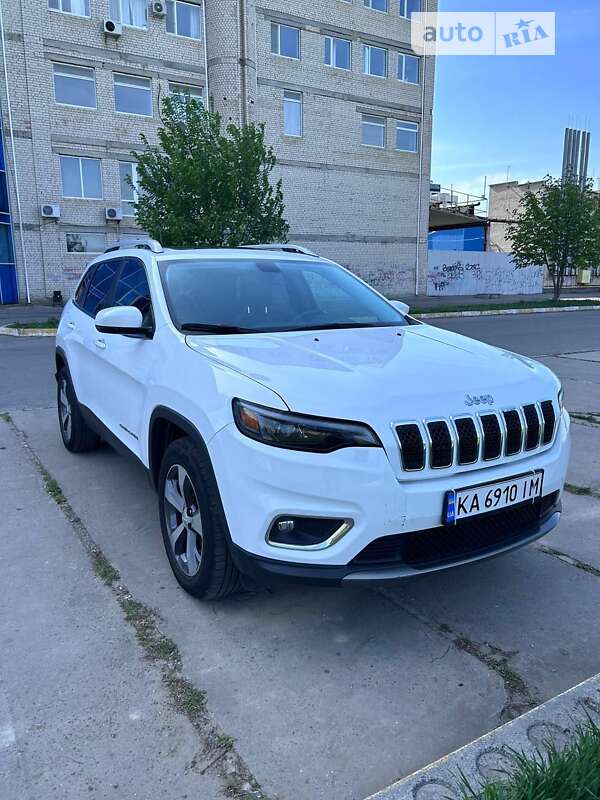 2019 jeep cherokee