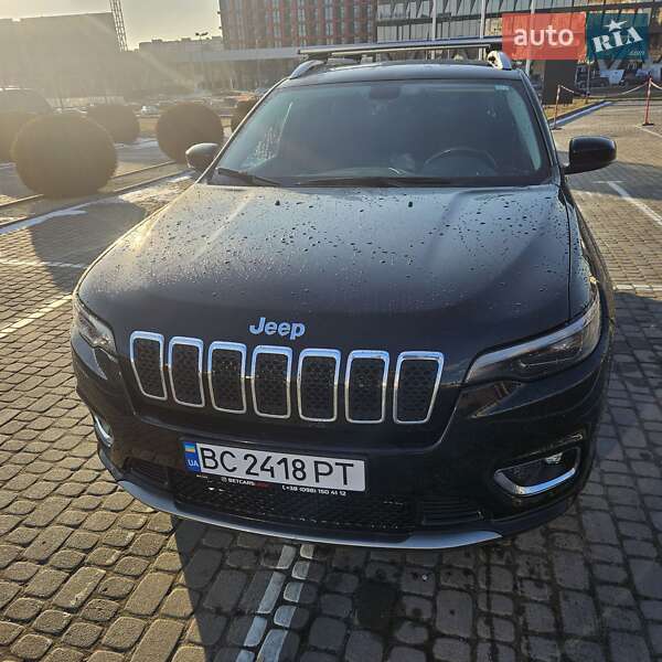 2019 jeep cherokee
