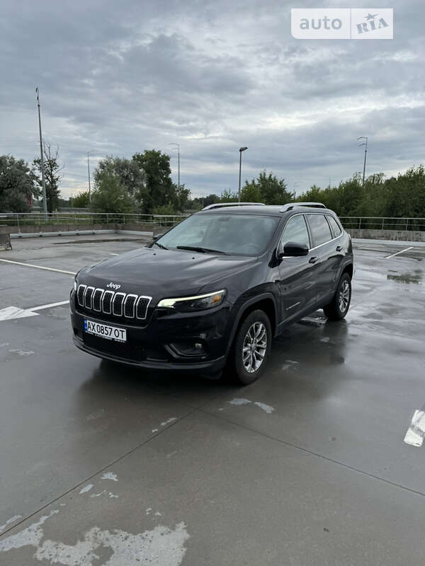 2019 jeep cherokee