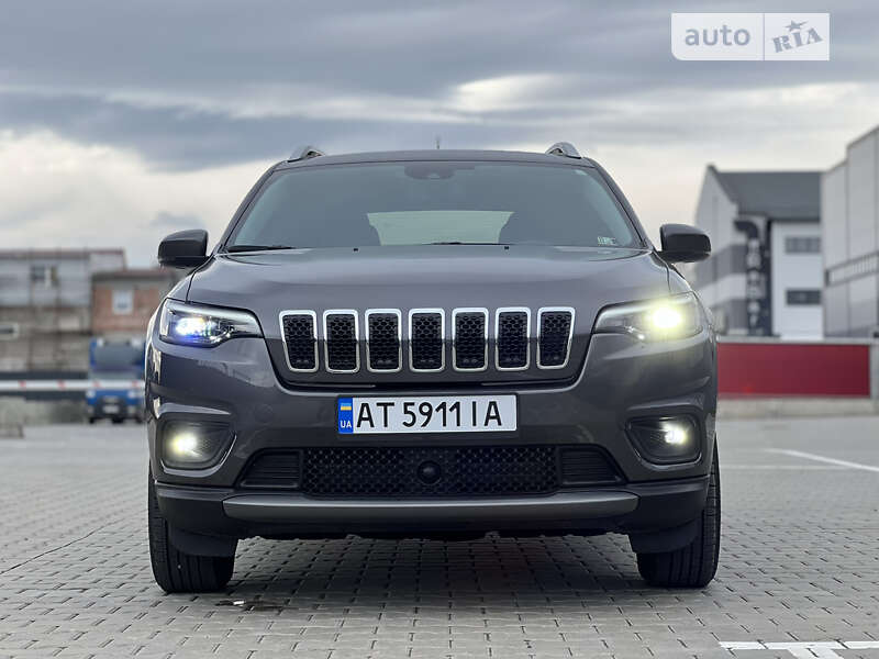 2020 jeep cherokee
