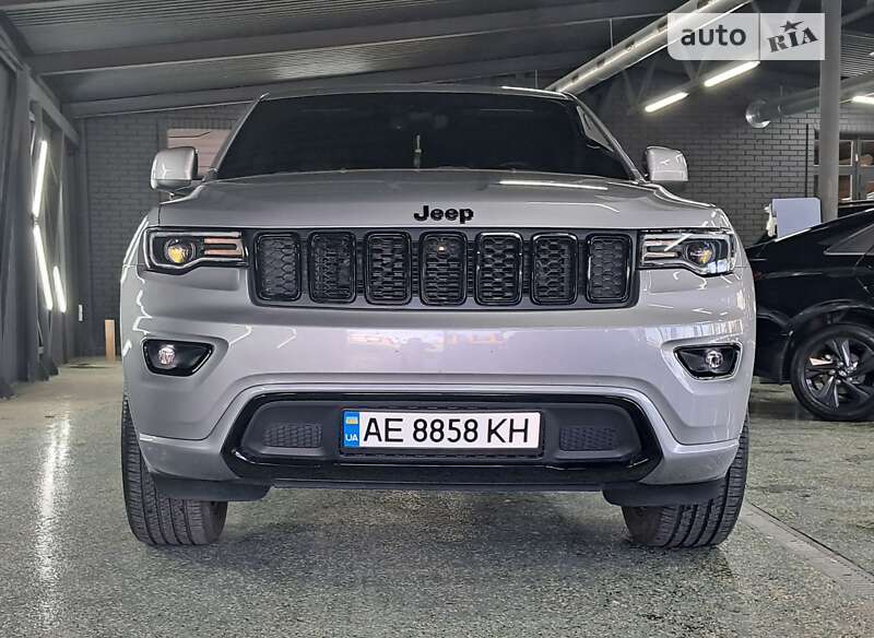 2020 jeep grand cherokee