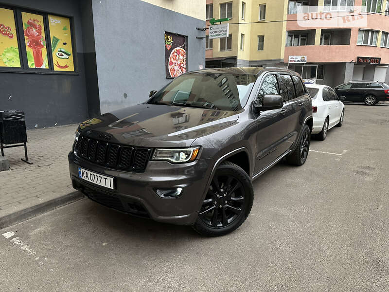 2020 jeep grand cherokee
