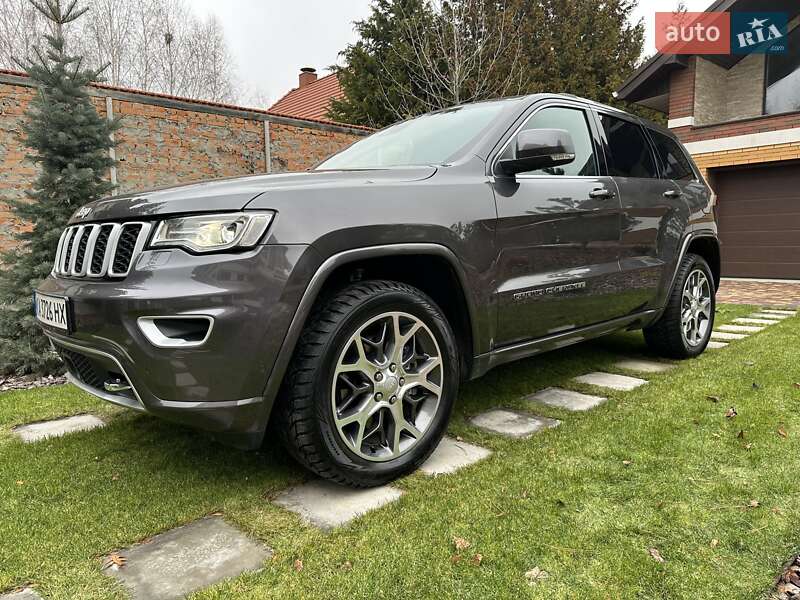 2021 jeep grand cherokee